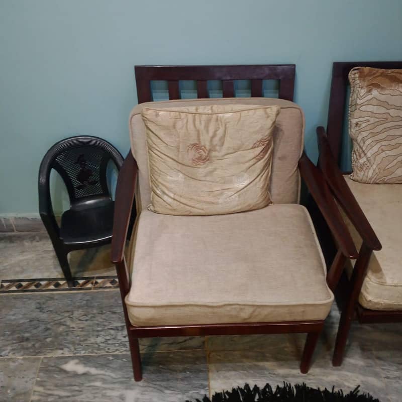 5 seetr corner table with siad table back set table 2