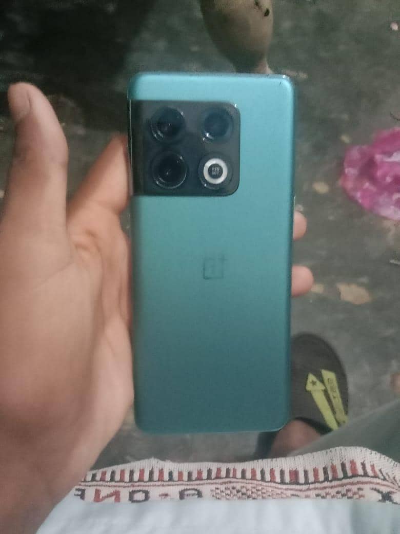 One Plus 10 Pro 6