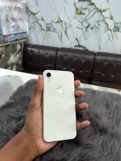 Apple iPhone XR