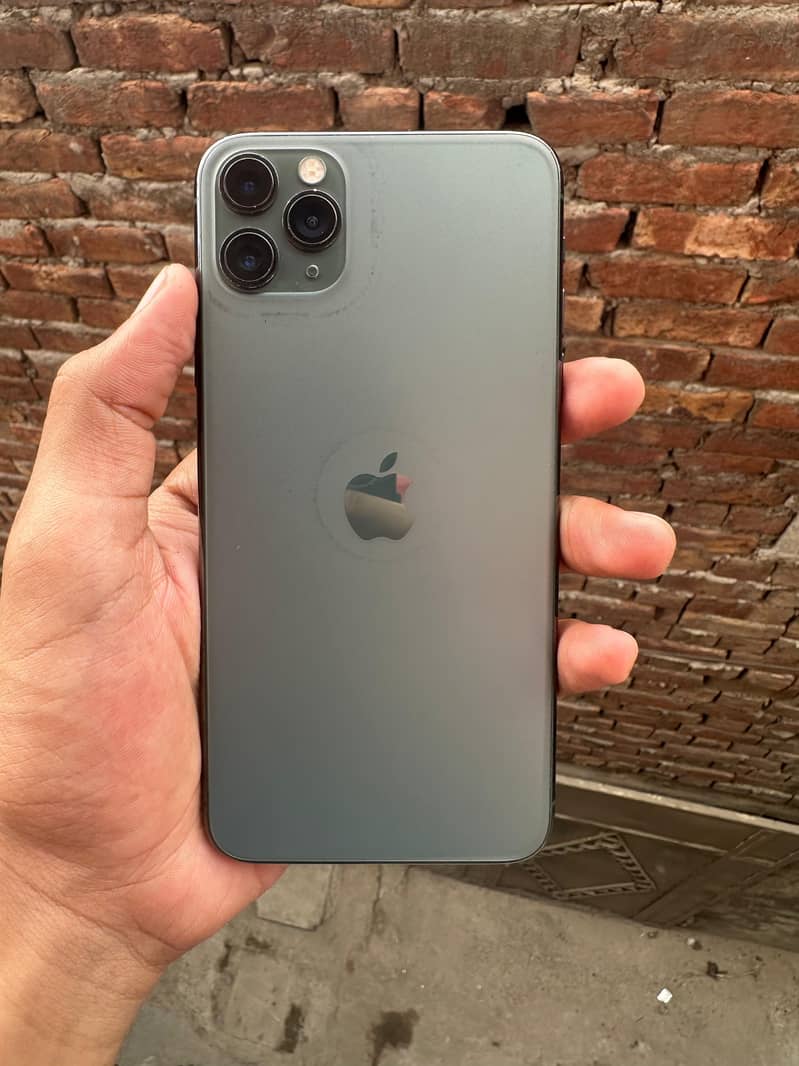 Apple iPhone 11 Pro Max 4