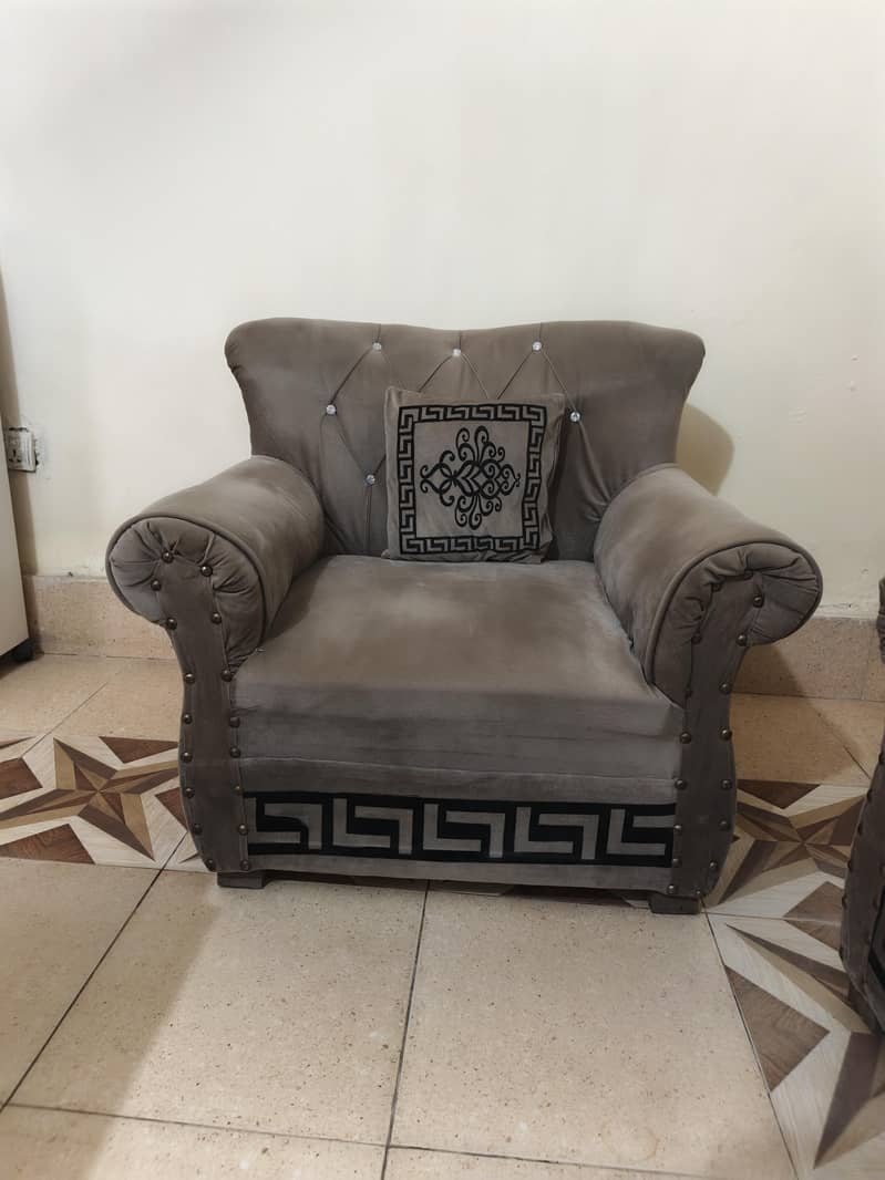 Sofa Set with 3 tables 5
