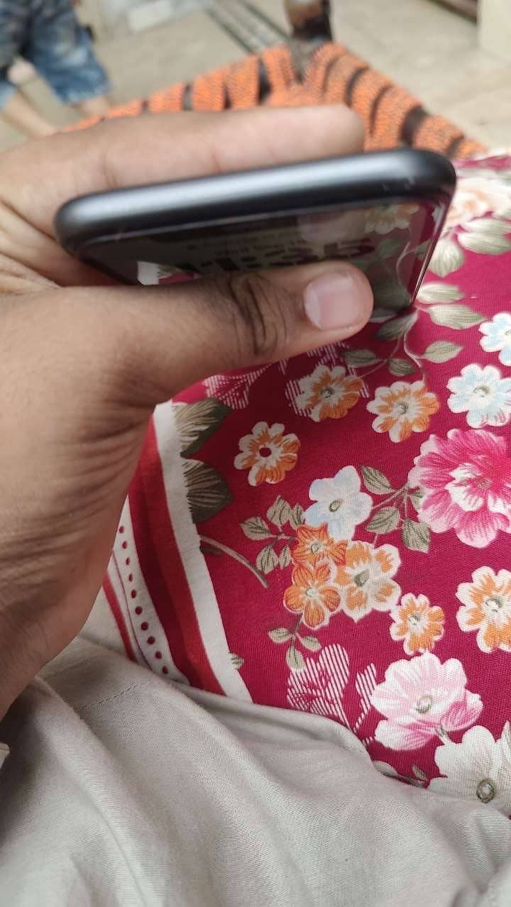 Apple iPhone 11 8