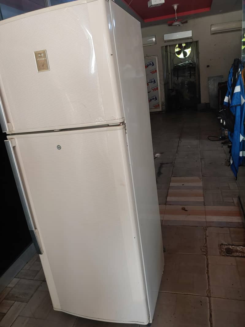 dawlance fridge 1