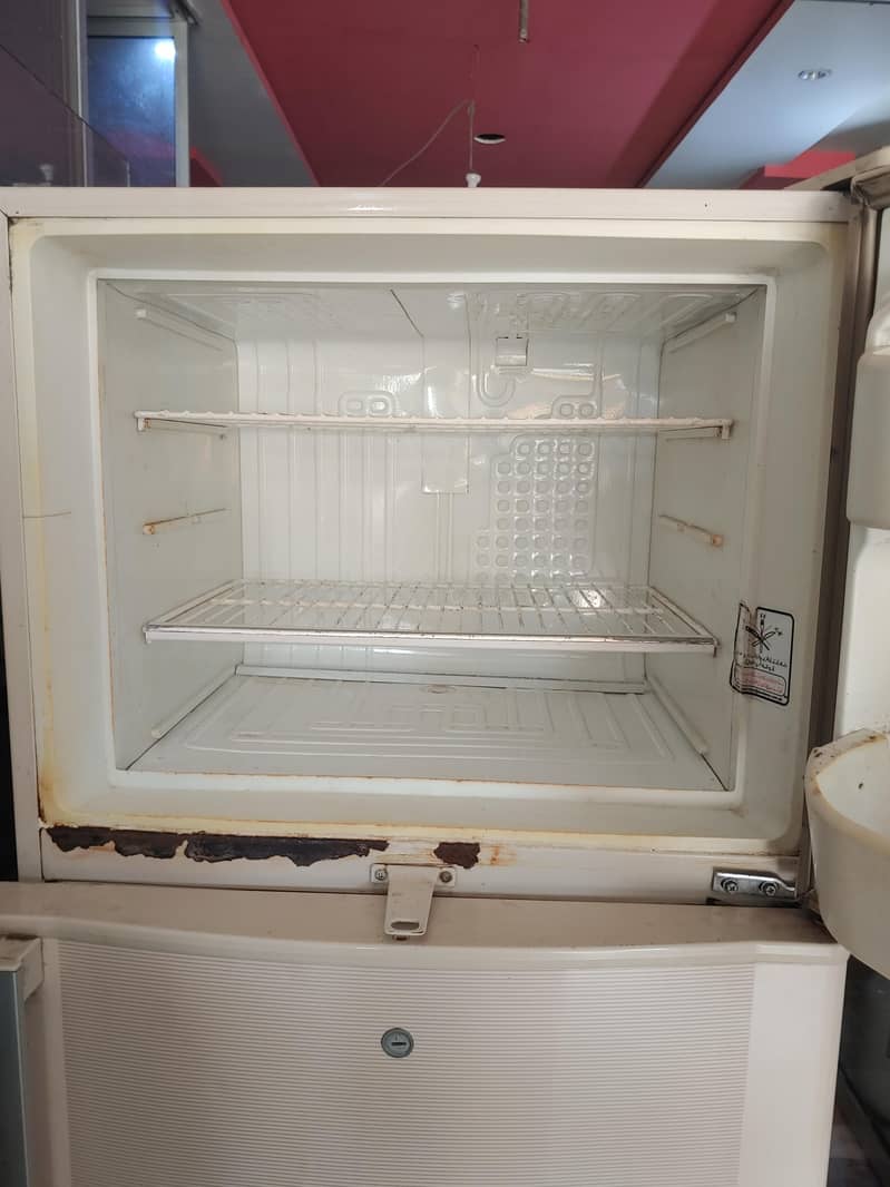 dawlance fridge 3