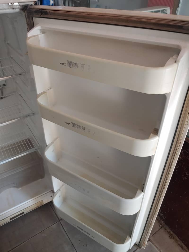 dawlance fridge 4