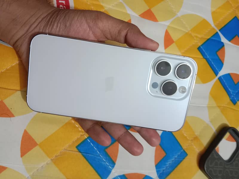 Apple iPhone 14 Pro Max 0