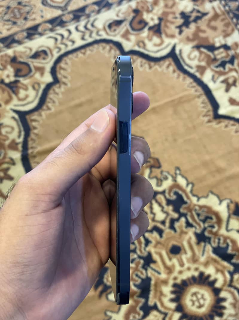 Apple iPhone 12 Pro 4
