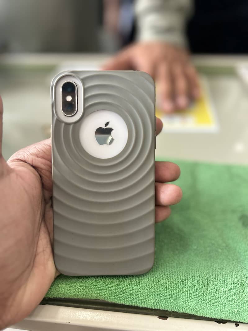 Apple iPhone X 1