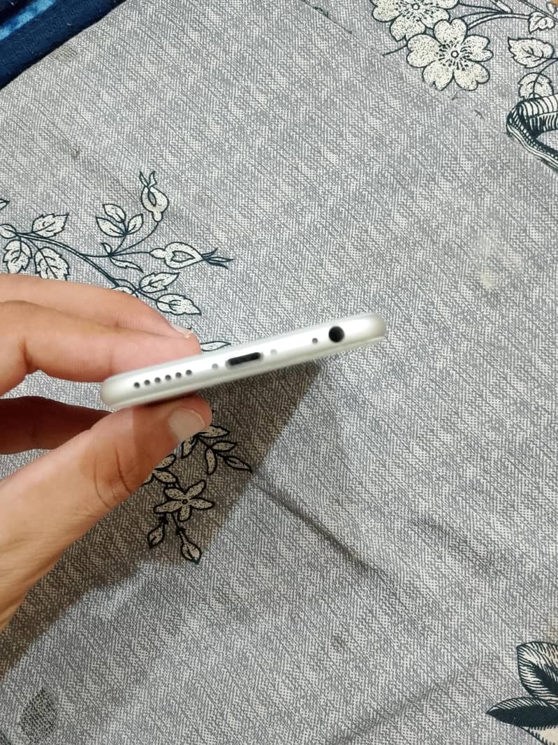 Apple iPhone 6 2
