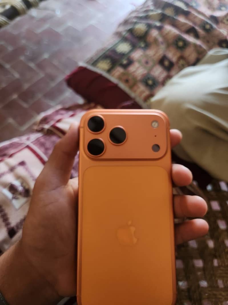 Apple iPhone 17 Pro Max 2