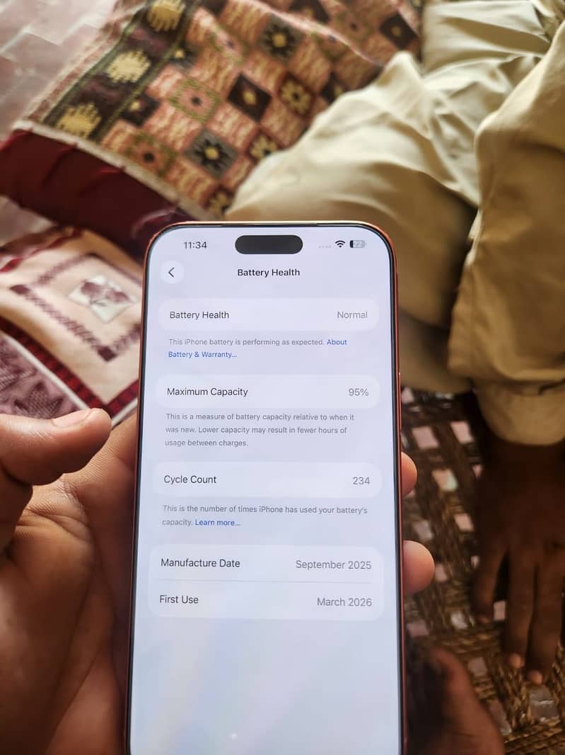 Apple iPhone 17 Pro Max 4