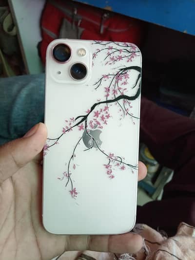 Apple iPhone 13