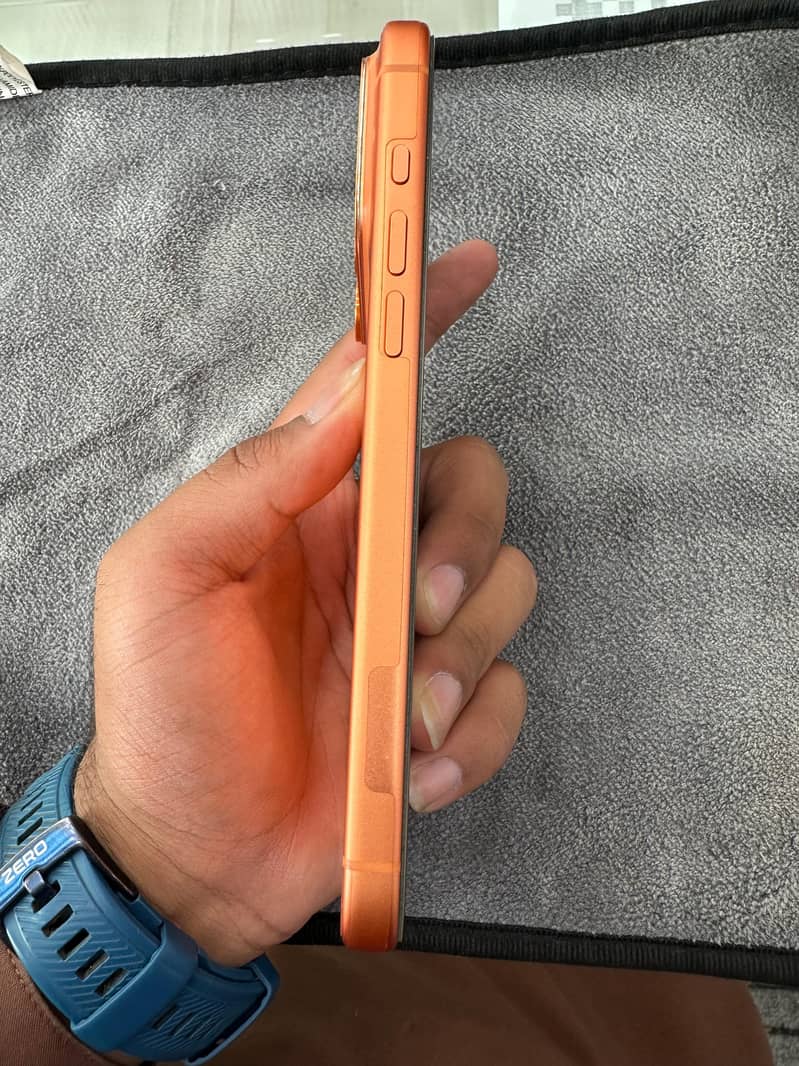 Apple iPhone 17 Pro Max 1