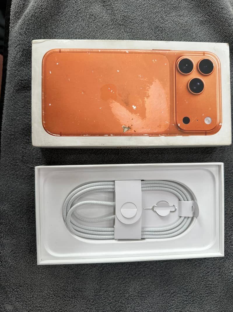 Apple iPhone 17 Pro Max 6