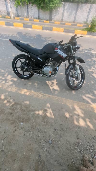 YBG yahama black color