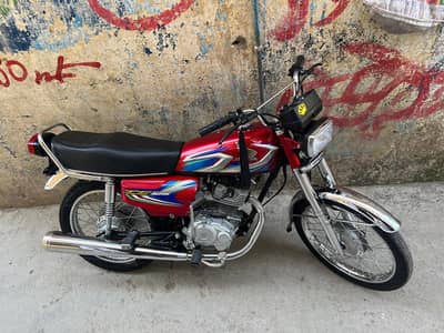 2022 model ha condition 10/9 ha bike all oky ha interested bndy rabta