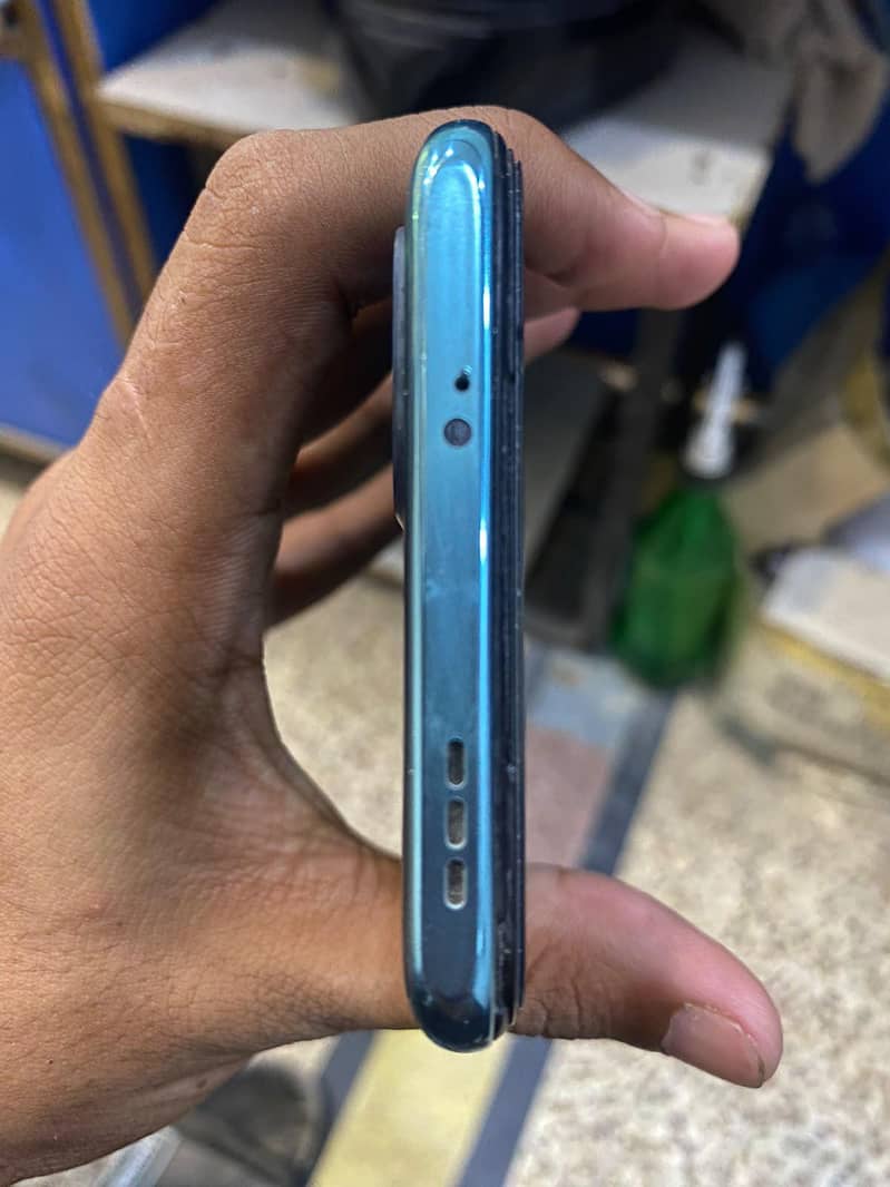 Xiaomi Redmi Note 10S 4