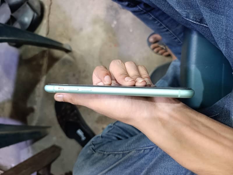 Apple iPhone 11 2