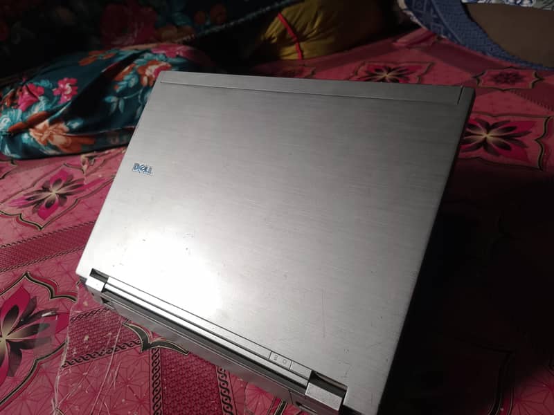 Dell latitude E6410 4
