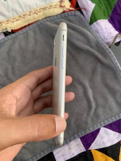 Apple iPhone 8