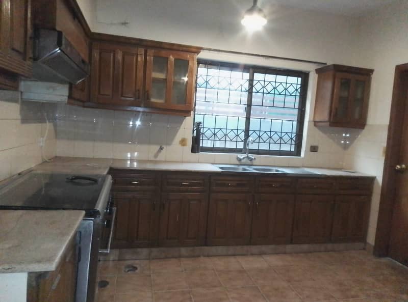 Upper Portion For Rent 4