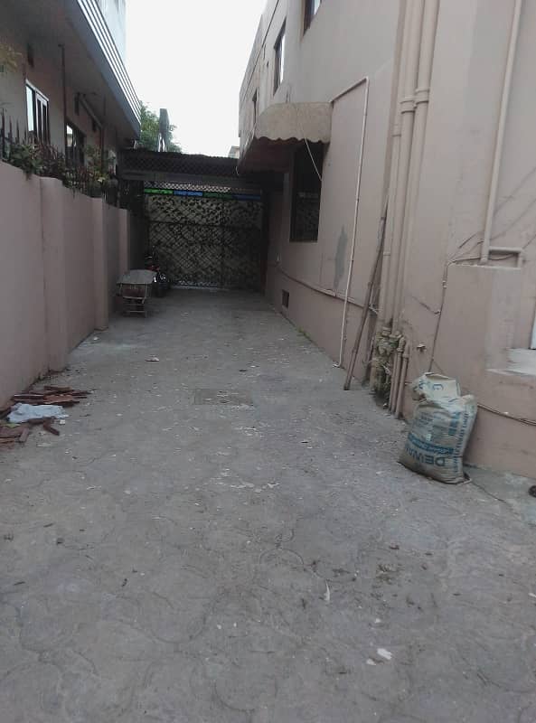 Upper Portion For Rent 8