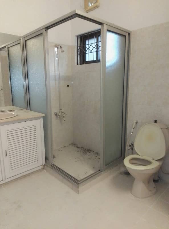 Upper Portion For Rent 10