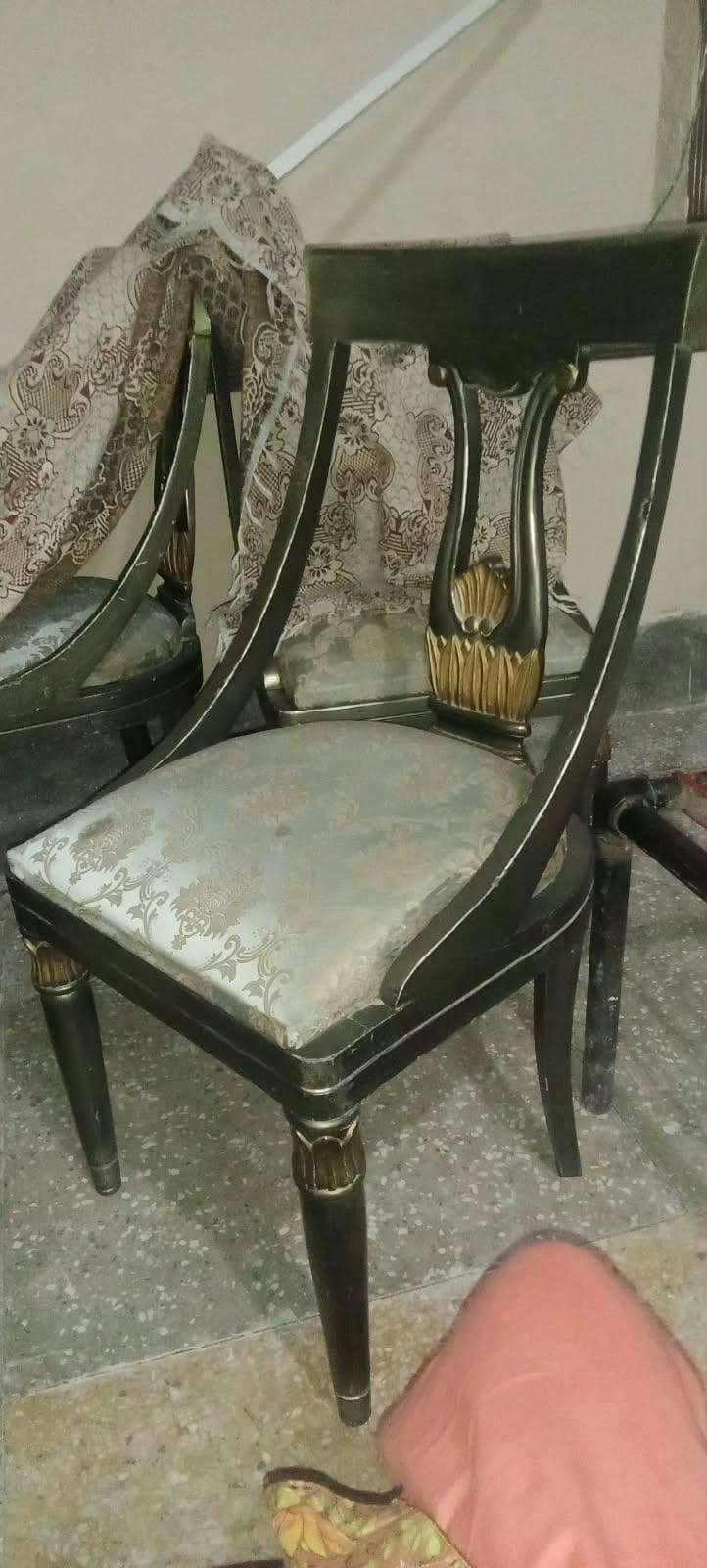 Dining Table and Chairs Set 0
