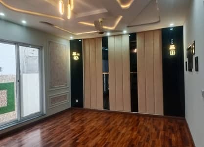 Ideal House Is Available For Sale In Lahore