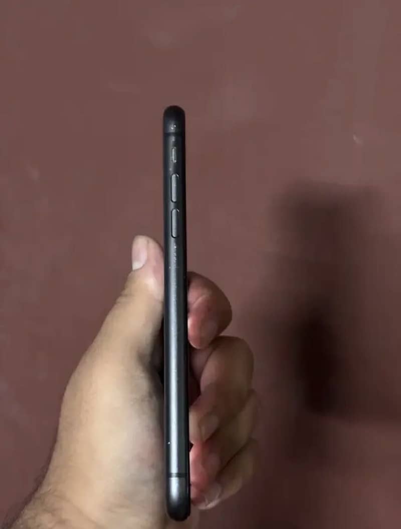 Apple iPhone 11 1