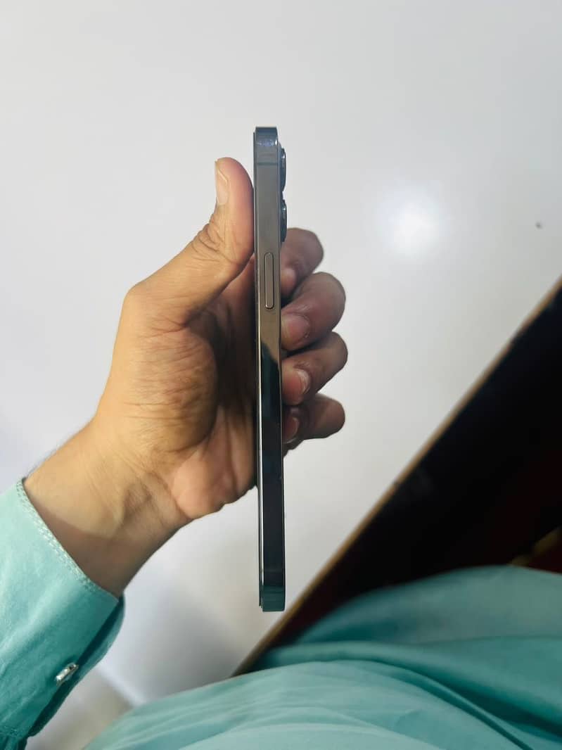 Apple iPhone 12 Pro Max 6