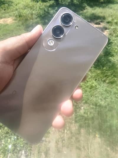 Vivo Y04 without box and charger only mobile in Havelian