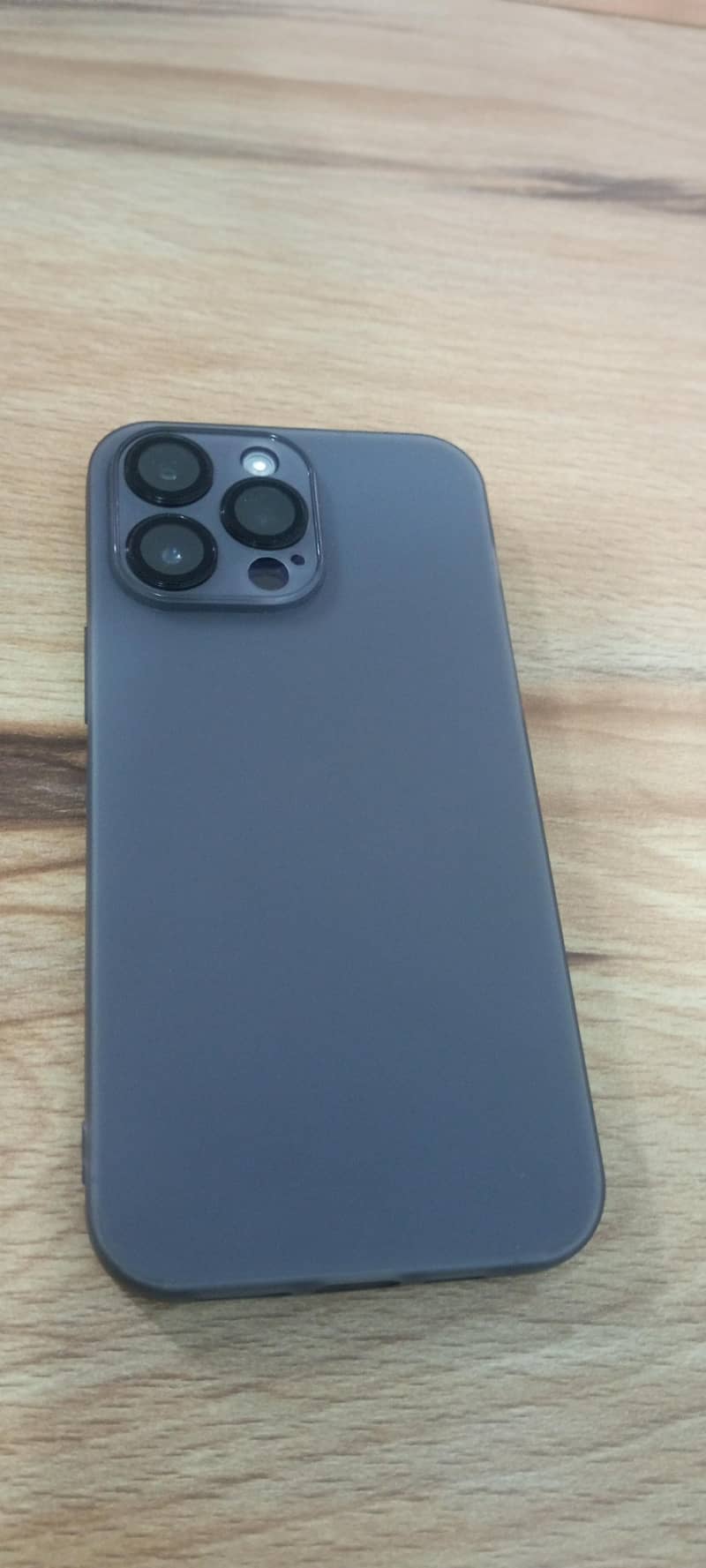 Apple iPhone 14 Pro Max 1