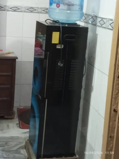 pel water dispenser sale in new condition