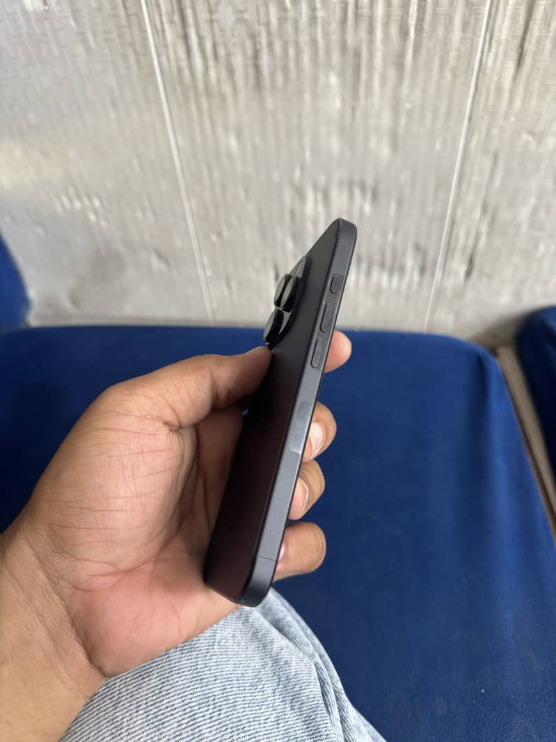 Iphone 16 pro 5