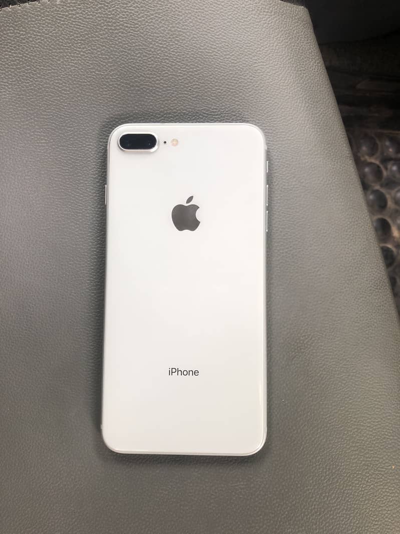 Apple iPhone 8 Plus 1