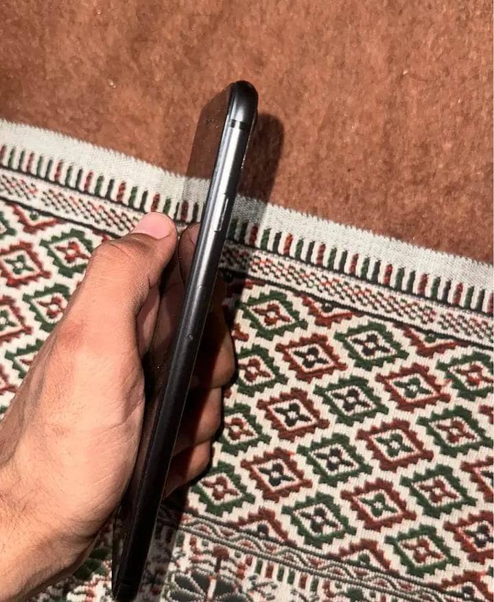 Apple iPhone 8 Plus 2