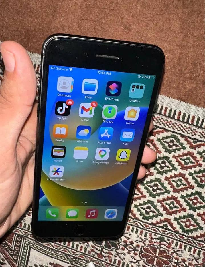 Apple iPhone 8 Plus 3