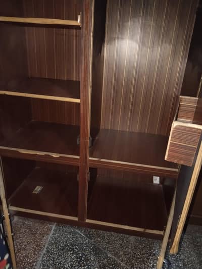 2 door used wadrobe urgent salee contact 03208147455