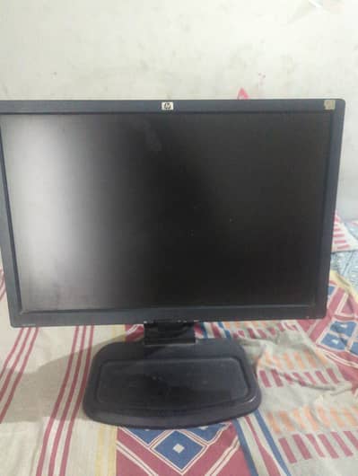 Dell OptiPlex 760 + HP L2045w 20" LCD | 4GB RAM | 128GB SSD SSD