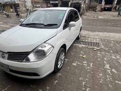 Nissan Tiida 2007
