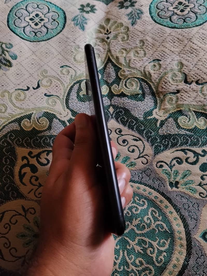 Apple iPhone 7 Plus 4