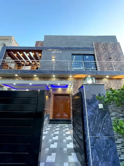 10 Marla Brand New House Available For Sale