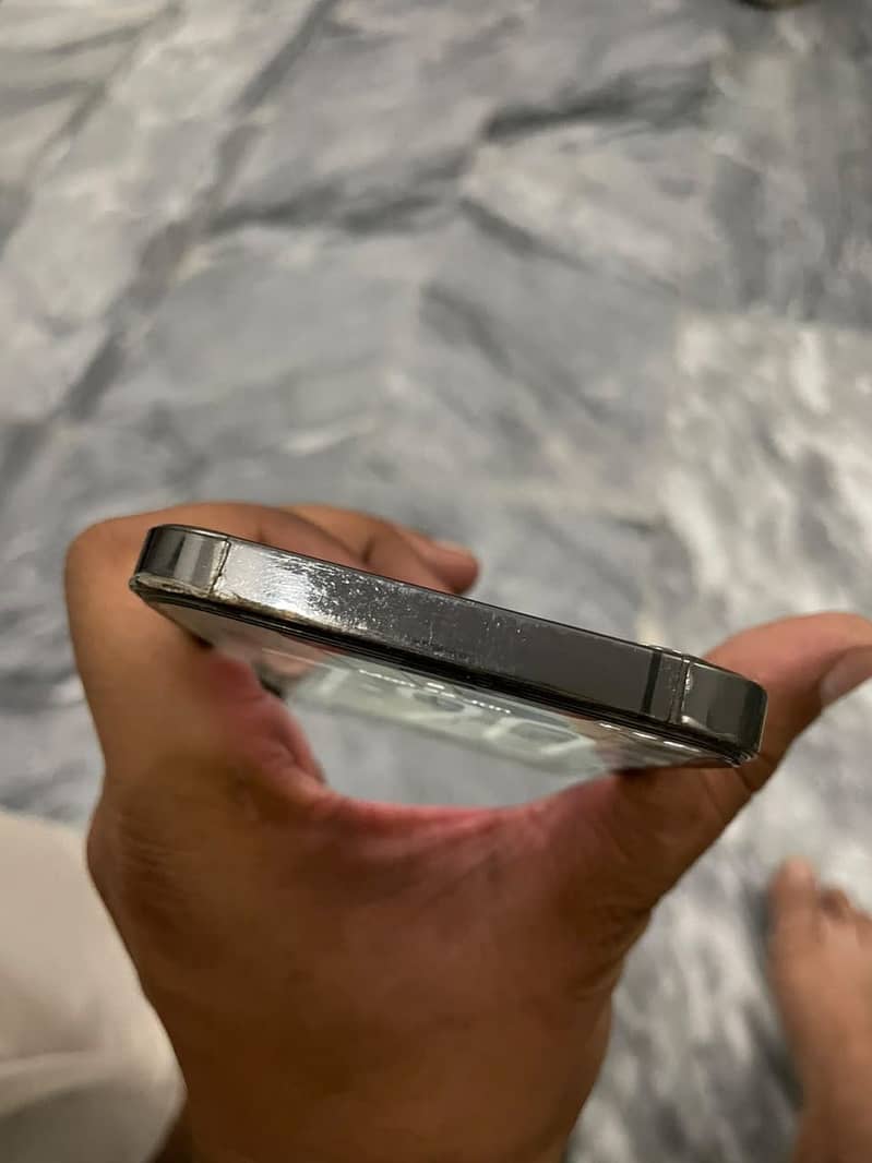 Apple iPhone 12 Pro 1
