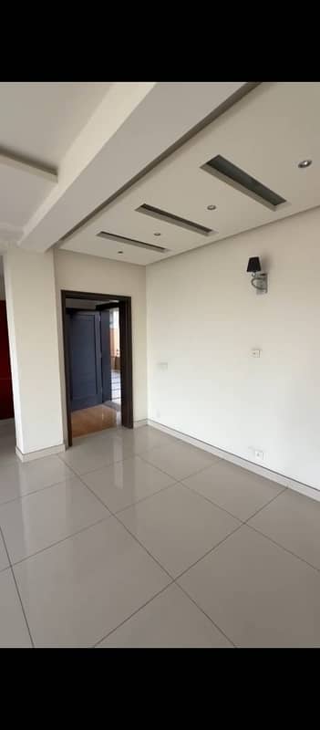Luxury 2 Bed Apartment Brand New Open Form