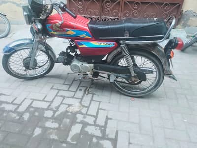 bike fully working no work requerd,03211010404