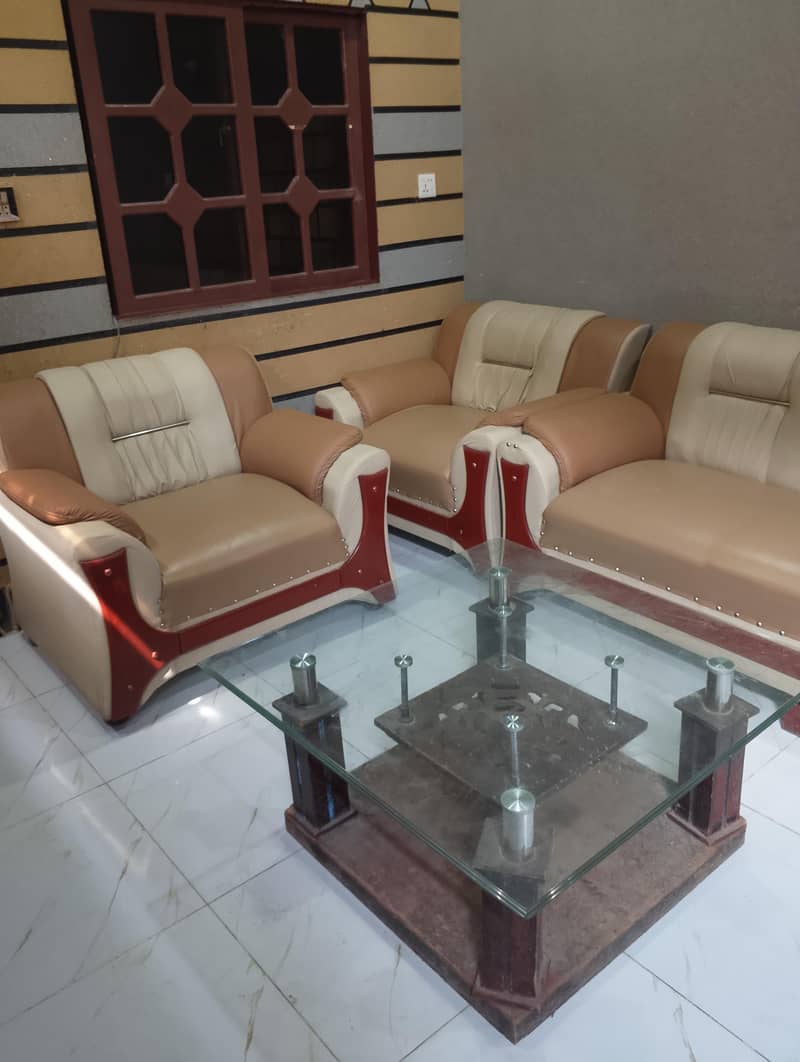 5 seater sofa with Table 2