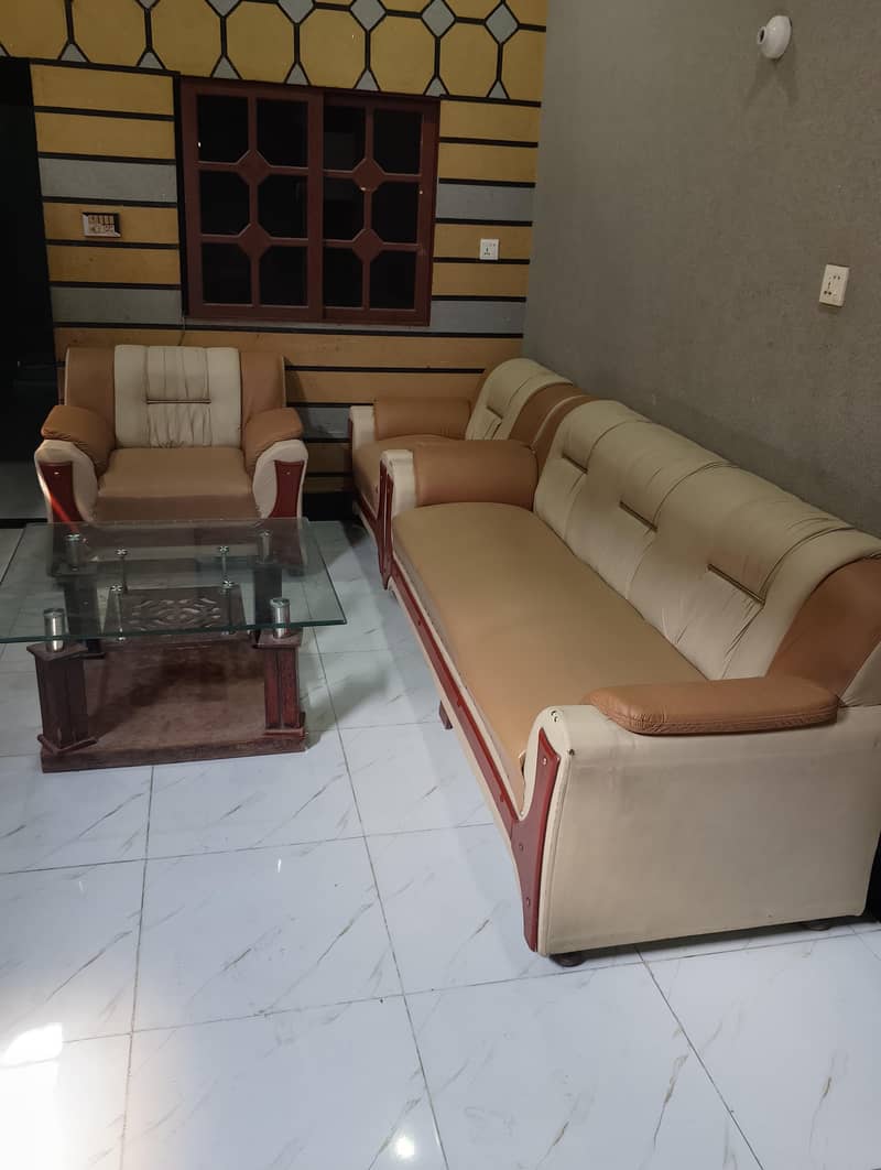 5 seater sofa with Table 3
