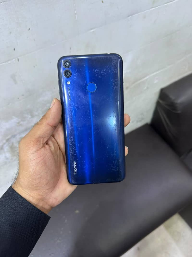 Honor 8C 4