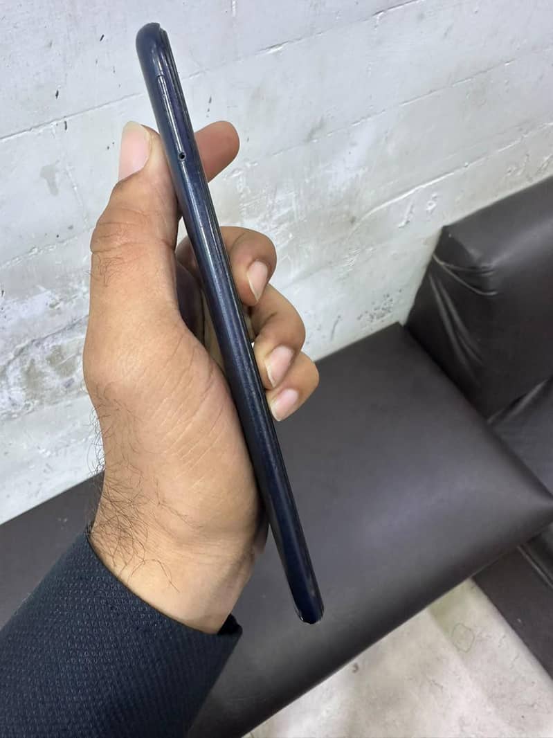 Honor 8C 5